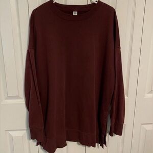 Old Navy Oversized Tunic Sweatshirt with Side Slits in the color Maroon